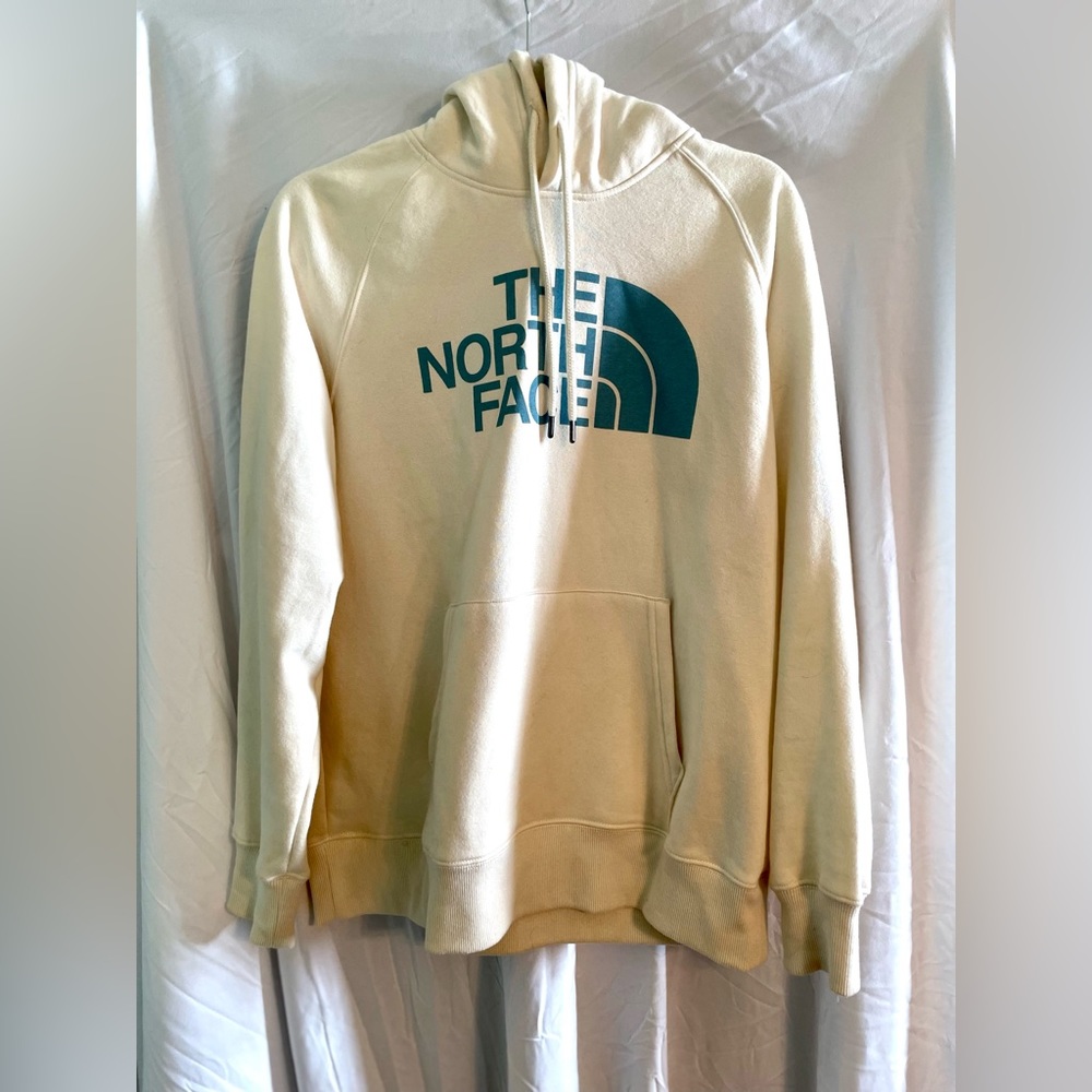 ✨The North Face Half Dome Pullover Hoodie
